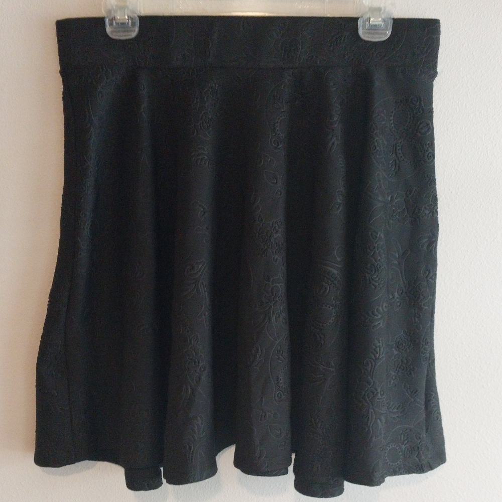 Hot Topic Black Embossed Sugar Skull Print A-Line Mini Skirt